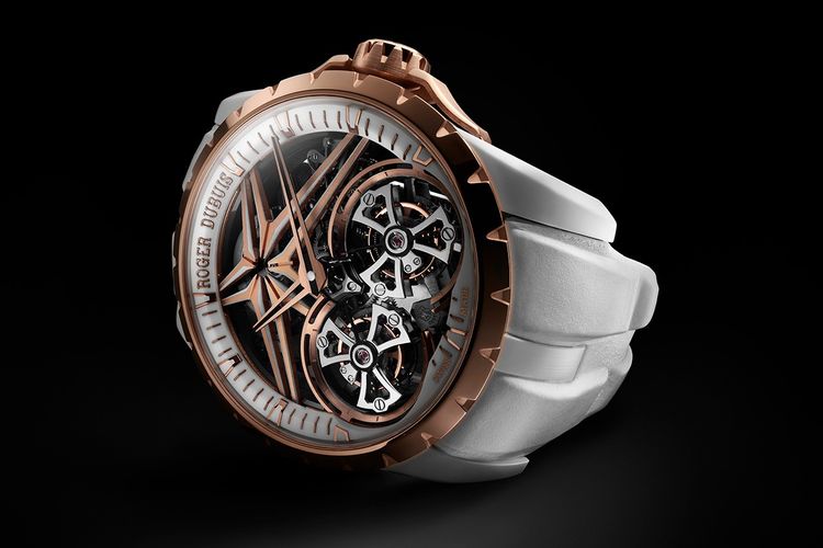 Keramik Putih Hiasi Jam Tangan Roger Dubuis Excalibur