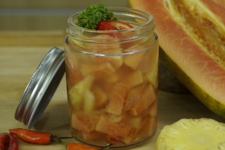 Sajian gohu pepaya nanas buatan Foodplace.