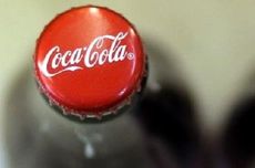 Fakta Menarik Coca-Cola, dari Mitos Sinterklas hingga Tudingan Diskriminasi Rasial