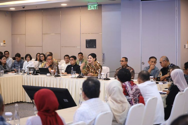 Usai IHSG Anjlok, OJK Bahas Reformasi Pasar Modal Bersama Analis dan Finfluencer