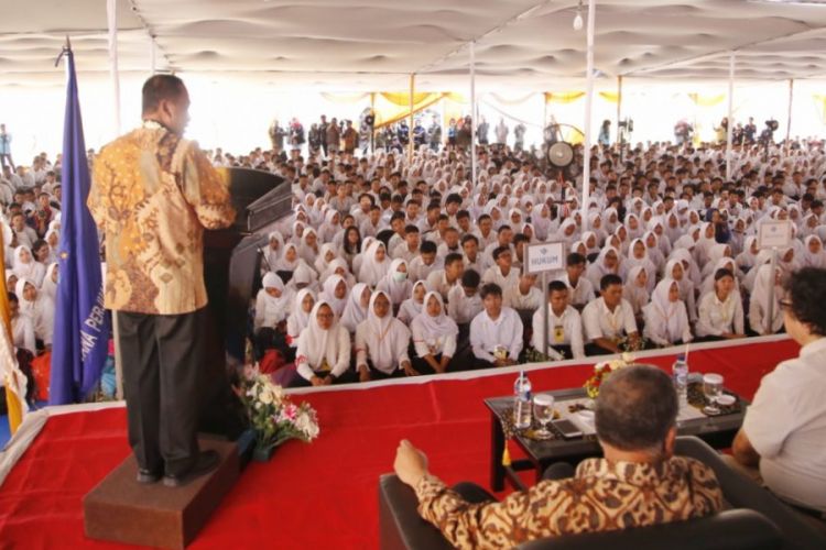 Menristekdikti saat memberikan kuliah umum di Universitas Buana Perjuangan Karawang (3/9/2018).