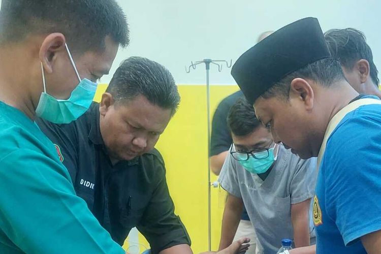 Cerita Damkar Ponorogo 1 Jam Tangani Evakuasi Cincin di Bagian Vital Pria