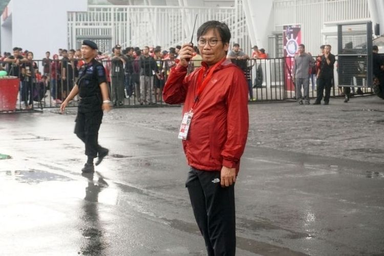 Nugroho Setiawan adalah satu-satunya orang Indonesia pemilik lisensi FIFA Security Officer.