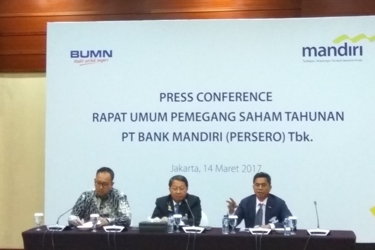 Konferensi pers rapat umum pemegang saham PT Bank Mandiri (Persero) Tbk di Jakarta, Selasa (14/3/2017).