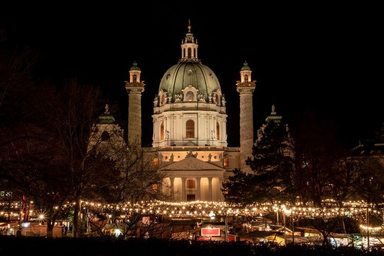 Karlsplatz Art Advent, Wina, Austria