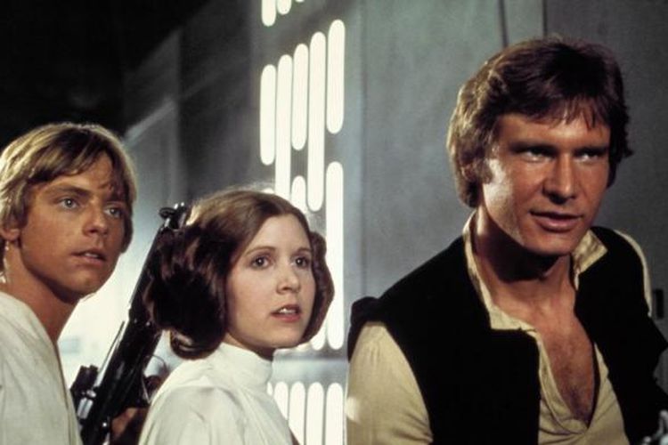 (Kiri ke kanan) Mark Hamill, Carrie Fisher, dan Harrison Ford beraksi dalam Star Wars: Episode IV - A New Hope (1977)