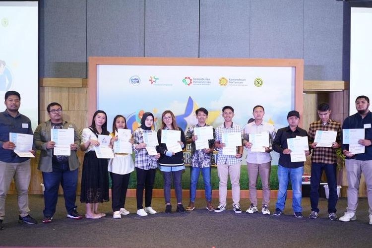 PT Frisian Flag Indonesia (FFI), mengumumkan 12 peternak muda yang memenangkan program Young Progressive Farmer Academy. 