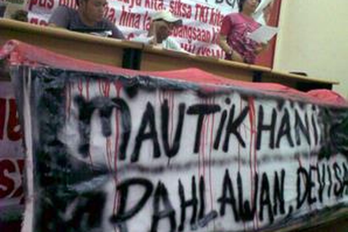 Mautik Hani, TKW asal Indonesia yang bekerja di Malaysia akhirnya meninggal. Sebagai bentuk simpati, Benteng Demokrasi Rakyat (Bendera) mengutuk tindakan majikan asal Malaysia itu.