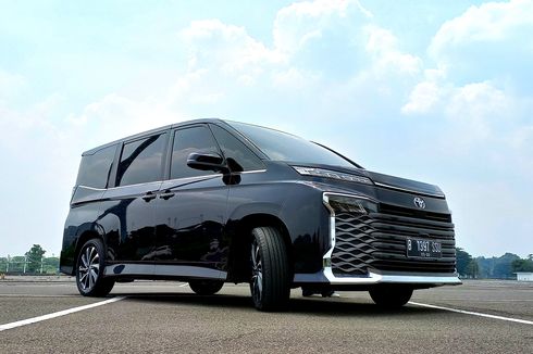 Seberapa Irit Konsumsi BBM Toyota All New Voxy Saat Dipakai Harian?