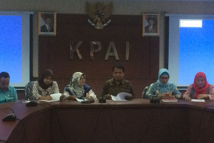 Konferensi pers bertajuk Menyikapi Isu-Isu Terkini Terkait Perlindungan Anak di Kantor KPAI, Jakarta, Senin (28/5/2018).