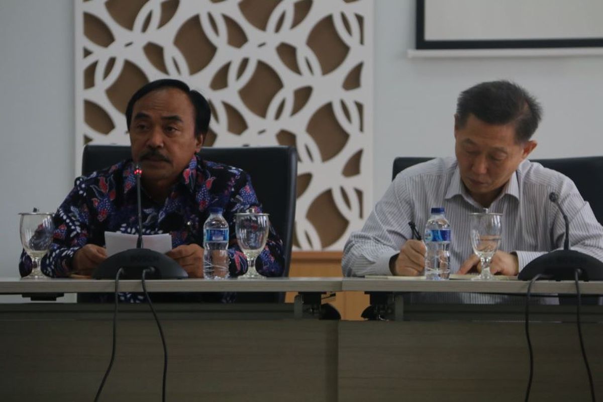 Direktur Jenderal Perikanan Budidaya Slamet Soebjakto dan Kepala Regional FAO- Asia Pasifik. Prof Weimin Miao