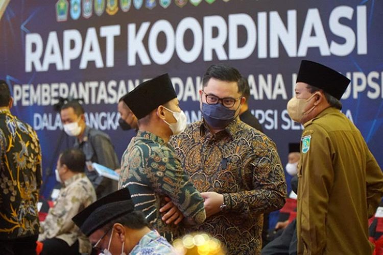 Bupati Kediri Hanindhito Pramana di Rapat Koordinasi Pemberantasan Tindak Pidana Korupsi Terintegrasi bersama kepala daerah se-Jawa Timur. 