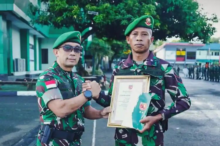 Gagalkan Percobaan Bunuh Diri ODGJ di JMP Ambon, Anggota TNI Dapat Penghargaan