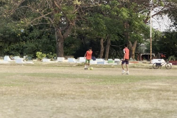Sejarah Lapangan di Tengah Makam Teluk Pucung, Berdiri Sejak 1977 dan Tak Pernah Dipermasalahkan