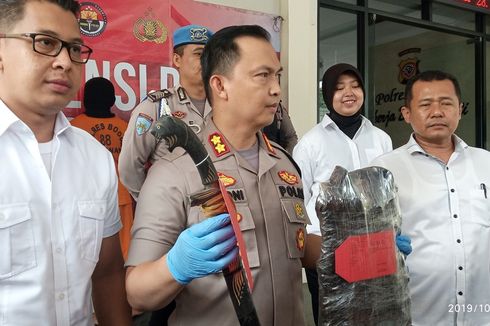 Polisi Tangkap Pembunuh Pria yang Mayatnya Ditemukan di Tol Bocimi, Terpaksa Ditembak