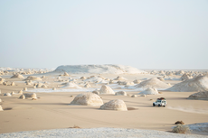 Gurun Pasir Putih di Mesir yang Unik dan Indah, Mirip Area Bersalju