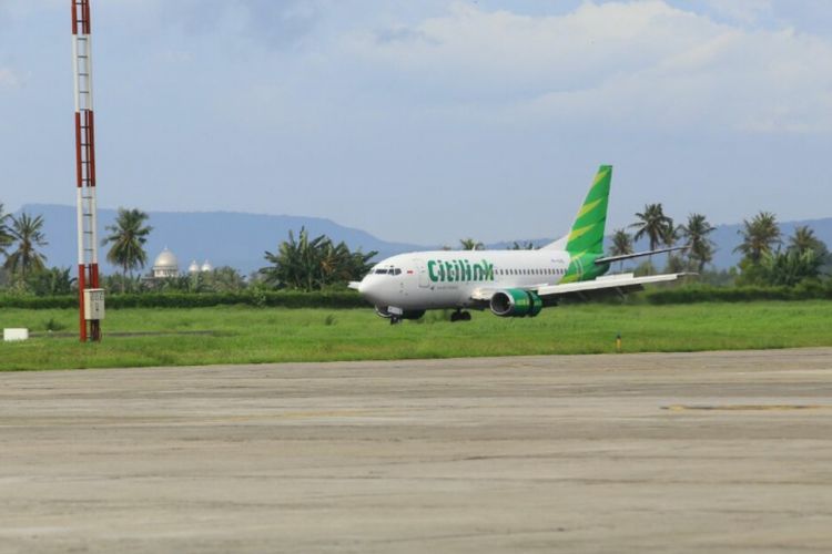 Pesawat Citilink mendarat pertama kali di Bandara Banyuwangi, Jawa Timur, Kamis (15/2/2018).