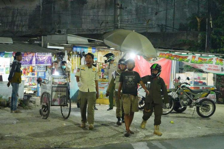Alasan Gepeng dari Luar Daerah Datang ke Karawang, Harga Rongsok hingga Penghasilan Lebih Tinggi