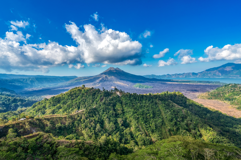 WN Kanada Menari Telanjang di Gunung Batur, Ternyata Aktor Netflix,  Kini Terancam Dideportasi