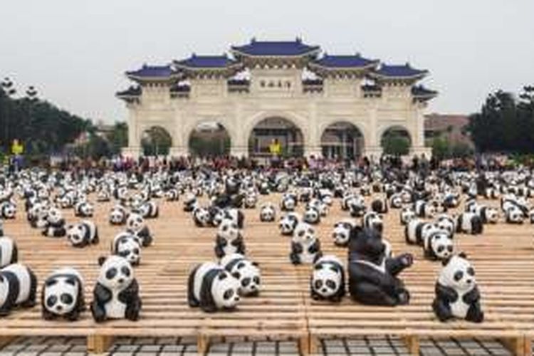 Panda di obyek wisata Chiang Kai-Shek Memorial Hall, Taiwan.