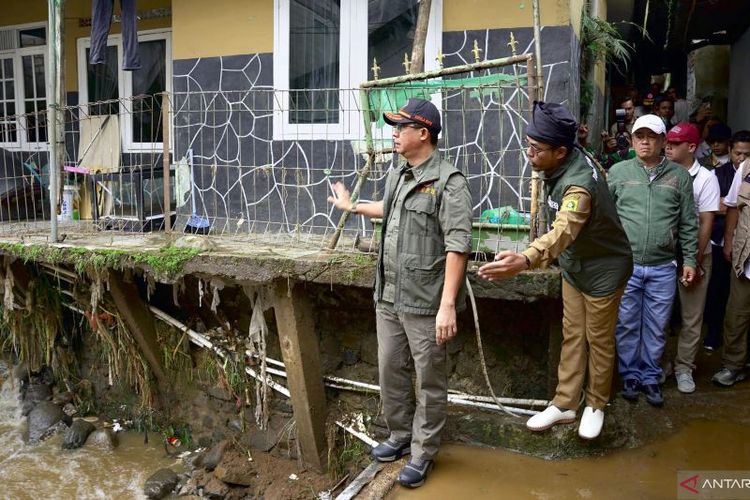 Perbaikan Jembatan Rusak di Bogor akibat Banjir Diharapkan Rampung Sebelum Lebaran