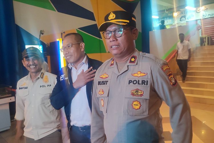 Preman Peras PKL di Pasar Induk Kramat Jati dengan Kode “Cukai