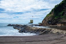 Legenda Pantai Watu Ulo Jember, Ada Batu seperti Ular Raksasa