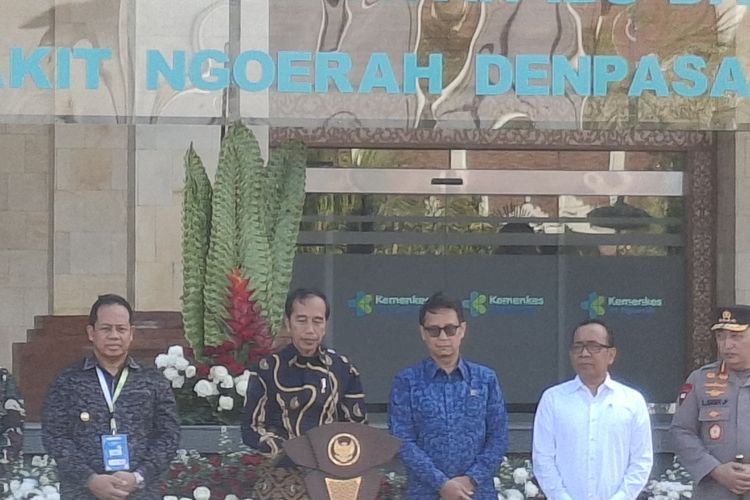 Presiden Joko Widodo saat meresmikan Gedung Pelayanan Ibu dan Anak di Rumah Sakit (RS) Ngoerah, Denpasar, Bali, pada Senin (2/9/2024). Kompas.com/ Yohanes Valdi Seriang Ginta