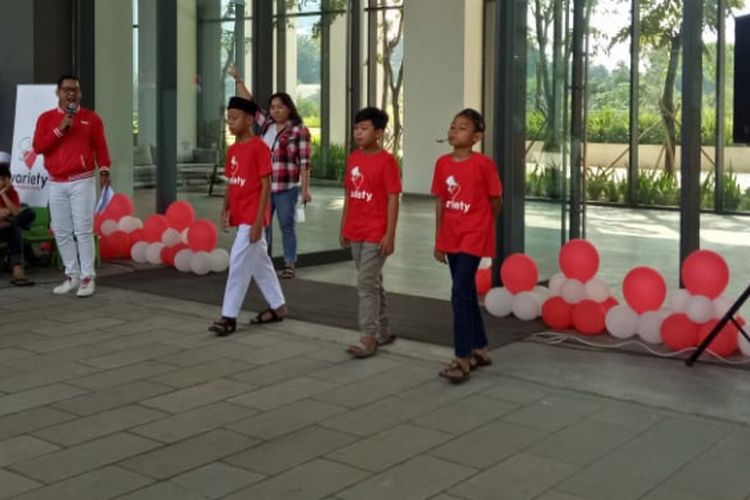 Rangkaian kegiatan lomba bersama komunitas masyarakat kawasan Izzara Apartment dan Sima Office Tower, Jakarta, Minggu (19/8/2018).

