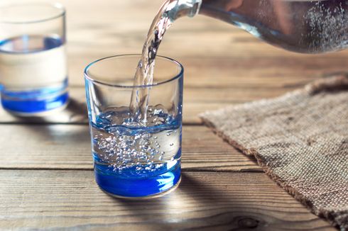 9 Ciri Terlalu Banyak Minum Air Putih, Timbulkan Mual Hingga Kejang