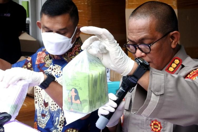 Masker Organik Ilegal di Bekasi Dijual Seharga Rp 2.500 hingga Rp 3.000