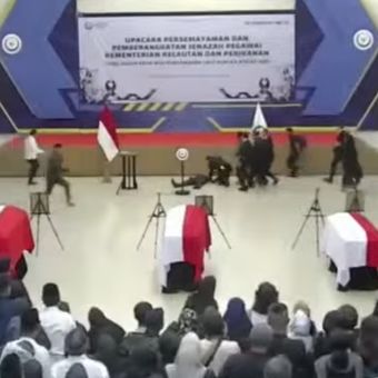 Menteri Trenggono Jatuh Pingsan di Upacara Pelepasan Pegawai KKP Korban ATR 42-500