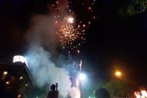 Malam Tahun Baru Imlek di Solo Meriah, Pesta Kembang Api Berlangsung 20 Menit