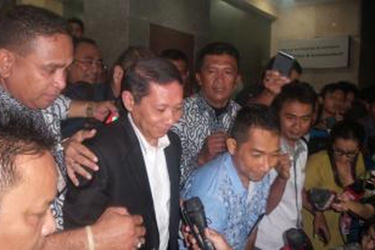 Direktur Utama PT Pelindo II Richard Joost Lino usai diperiksa penyidik Bareskrim Polri, Senin (9/11/2015).
