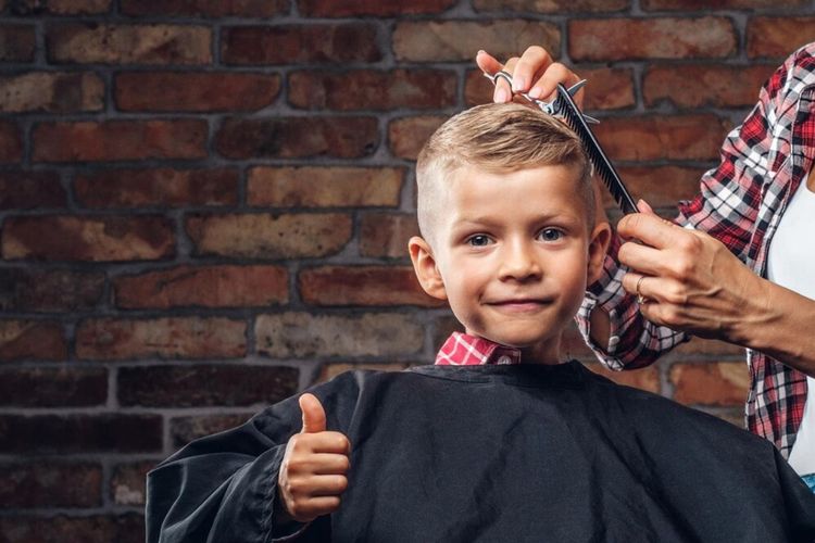 Intip 15 model rambut anak cowok Korea yang lucu, rapi, dan kekinian. Cocok untuk sekolah hingga acara formal, mudah dirawat.