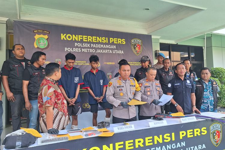 Polsek Pademangan Jakarta Utara melakukan rilis untuk ungkap kasus pencurian spion mobil mewah di 9 titik Jakarta Utara. Jumat (31/5/2024).