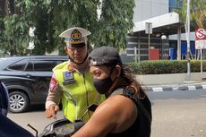 [POPULER OTOMOTIF] Pengendara Motor Tak Pakai Helm, Menolak Ditilang Alasan Jarak Dekat |  Wuling Binguo EV Resmi Diperkenalkan di Indonesia