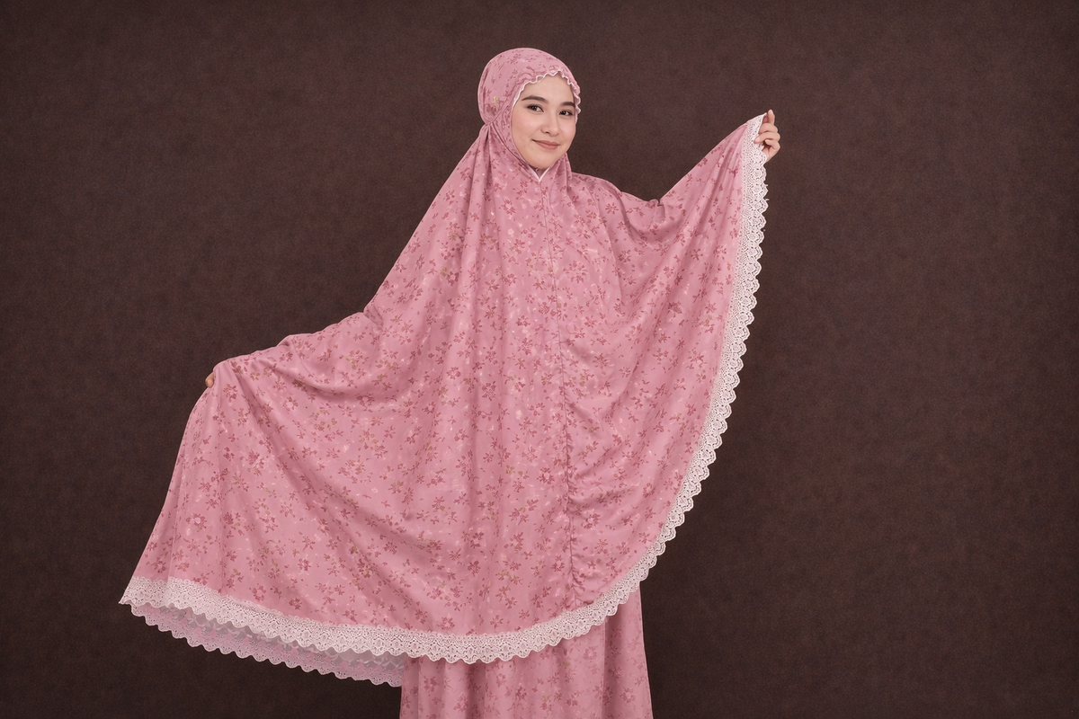 Mukena Katun dengan Aksen Renda Elegan