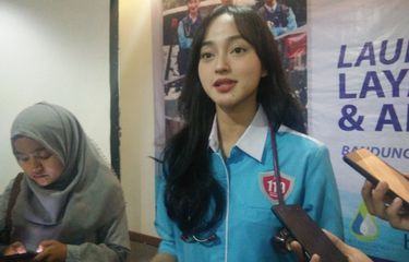Bokep Ibu Dokter - Dokter Muda Cantik Ini Siap Layani Warga Bandung