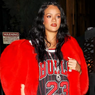 Hamil, Rihanna Bergaya Pakai Ulang Jaket Ikonik dari 2016 