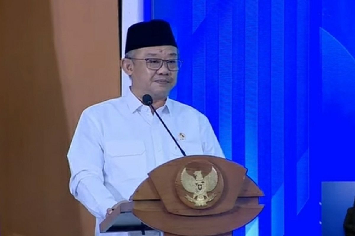 Menteri Pendidikan Dasar dan Menengah (Mendikdasmen) Prof. Abdul Mu'ti di Kantor Kemendikdasmen, Jakarta Selatan, Senin (9/12/2024)