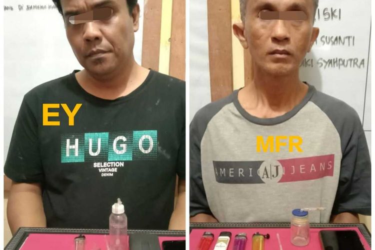 Oknum PNS Pemkab Inhu, EY alias Edi (44) dan pelaku pengedar narkotika lainnya, MFR alias Fais (47), saat diamankan di Polsek Rengat Barat, Kabupaten Inhu, Riau, Selasa (23/2/2021).