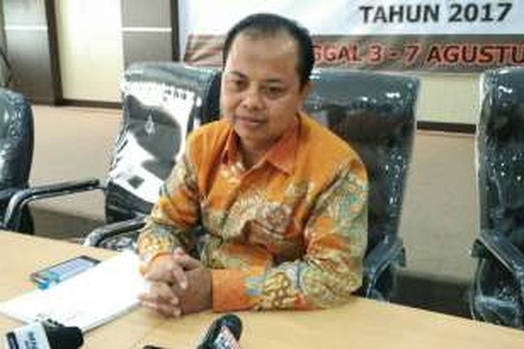 Ketua Komisi Pemilihan Umum (KPU) DKI Jakarta Sumarno di Kantor KPU DKI, Jalan Salemba Raya, Jakarta Pusat, Minggu (7/8/2016).