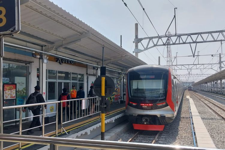 Peron Baru Stasiun Bogor Bisa Layani KRL 12 Gerbong, Bisa Digunakan Mulai Hari Ini