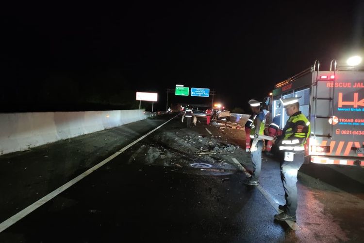 Mobil Ketua Fraksi Partai Aceh Kecelakaan di Tol, Istri Meninggal Dunia 