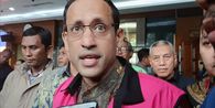Nadiem Geleng-geleng Usai Dengar Kesaksian Vendor Chromebook di Sidang