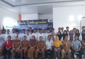 Pemuda Putus Sekolah di Lampung Dilatih Desain Grafis dan Bisnis Digital