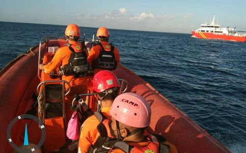 Indonesia Highlights: Six Dead, Several Missing after Boat Sinks in Bali Strait | Three Terror Suspects Arrested in Jakarta, Bangka Belitung | Vaccination for Children to Start in Jakarta, Says Pediat