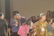 Saat Jeda, Ahok dan Djarot Sapa Ganjar Pranowo dari Atas Panggung