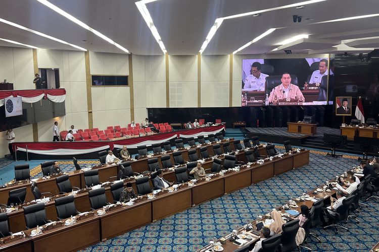 Rapat Paripurna Sepi, Pimpinan Sindir Anggota DPRD DKI: Rupanya Kompak Absen